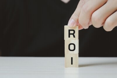 roi spelled on small wooden blocks